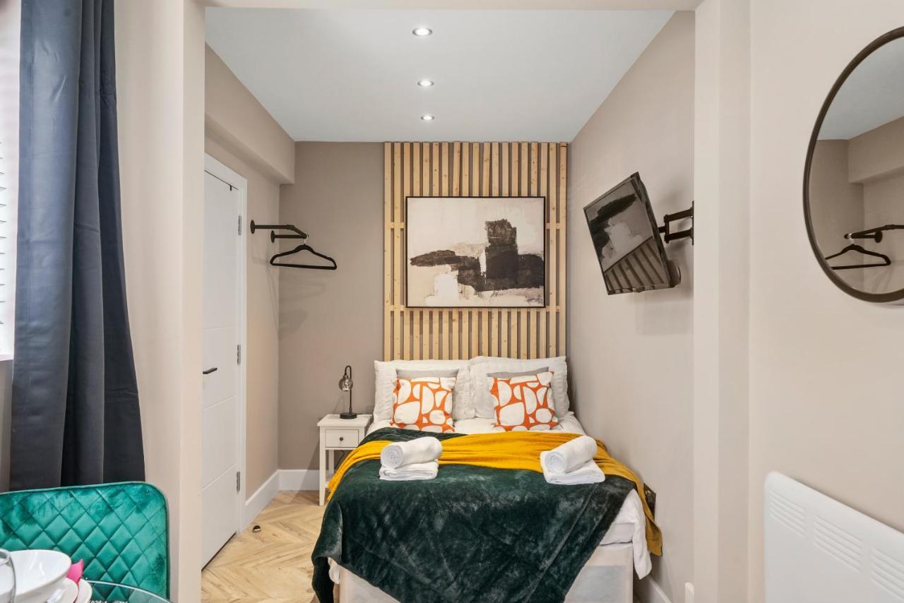 Boutique Heathrow Studio'S - Parking - Garden Lejlighed Harmondsworth Eksteriør billede
