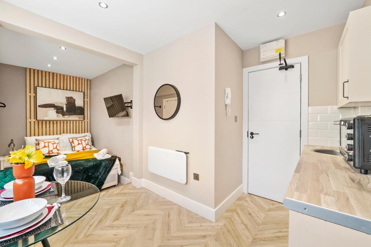 Boutique Heathrow Studio'S - Parking - Garden Lejlighed Harmondsworth Eksteriør billede