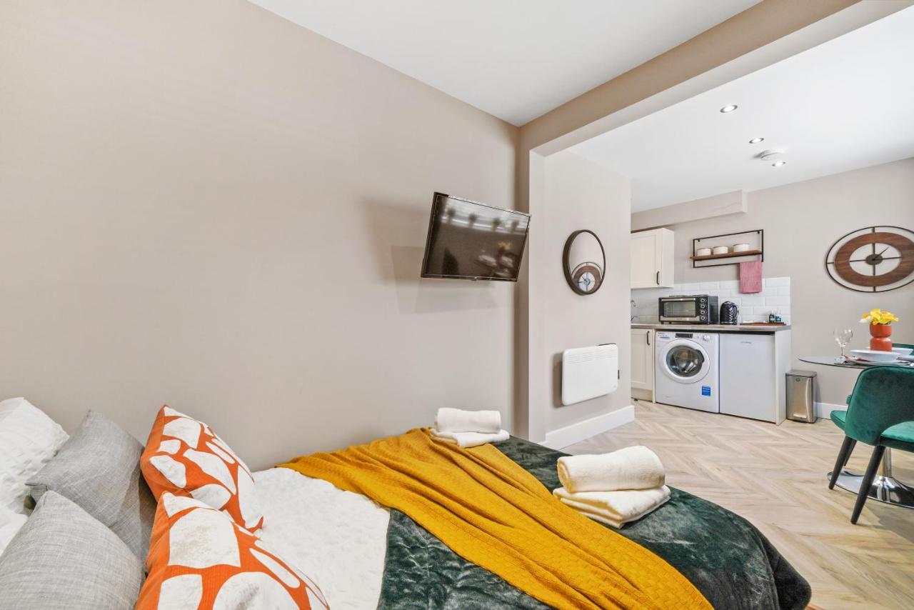Boutique Heathrow Studio'S - Parking - Garden Lejlighed Harmondsworth Eksteriør billede