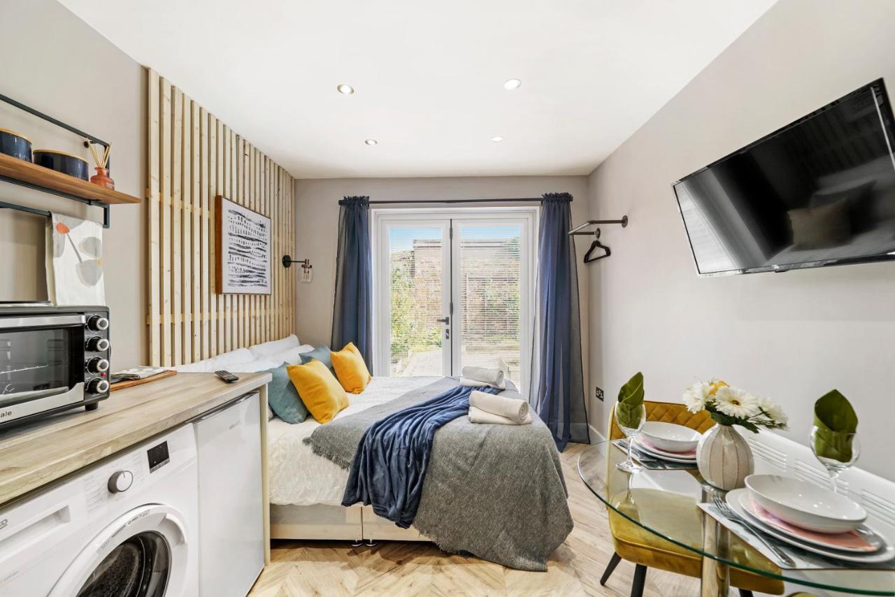 Boutique Heathrow Studio'S - Parking - Garden Lejlighed Harmondsworth Eksteriør billede