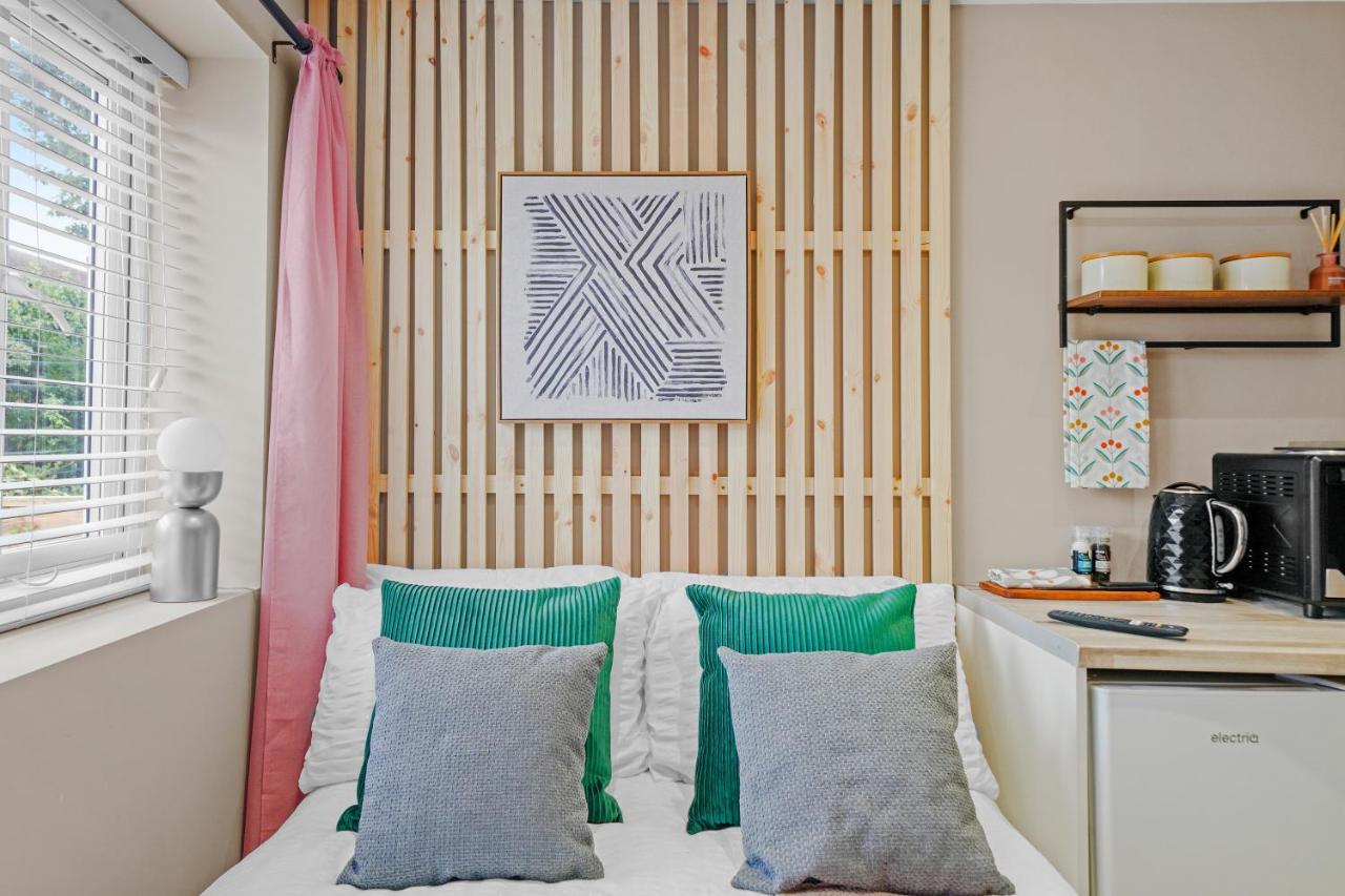 Boutique Heathrow Studio'S - Parking - Garden Lejlighed Harmondsworth Eksteriør billede