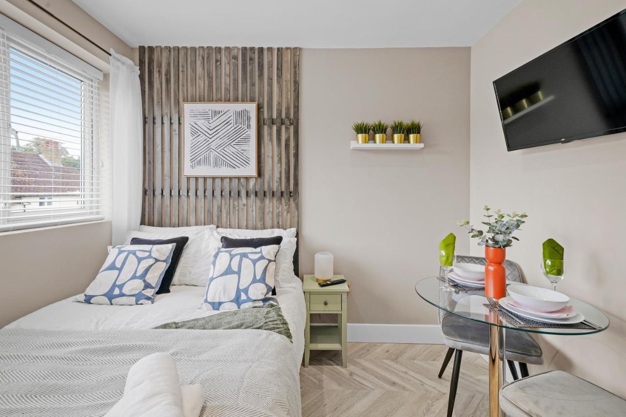 Boutique Heathrow Studio'S - Parking - Garden Lejlighed Harmondsworth Eksteriør billede