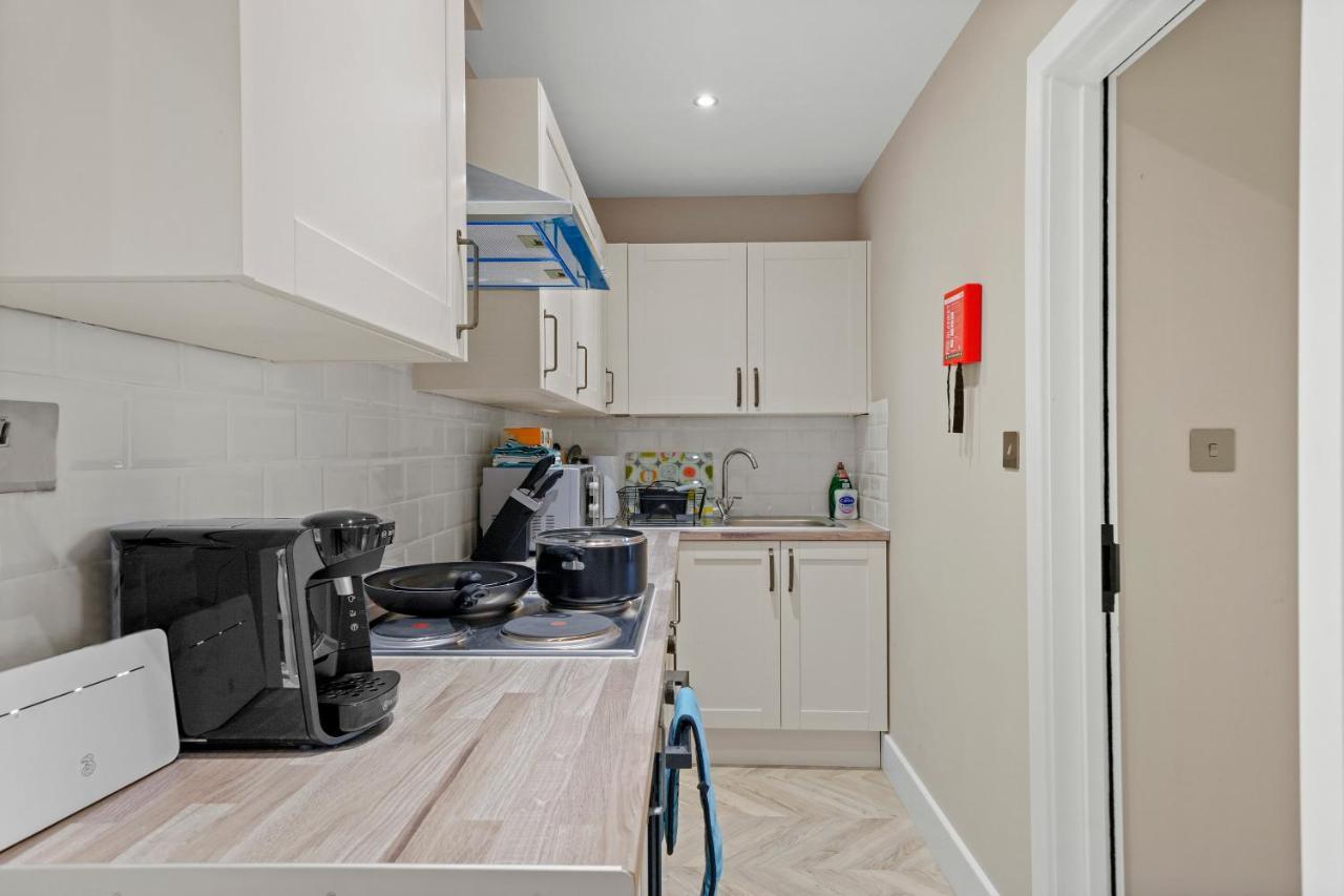 Boutique Heathrow Studio'S - Parking - Garden Lejlighed Harmondsworth Eksteriør billede