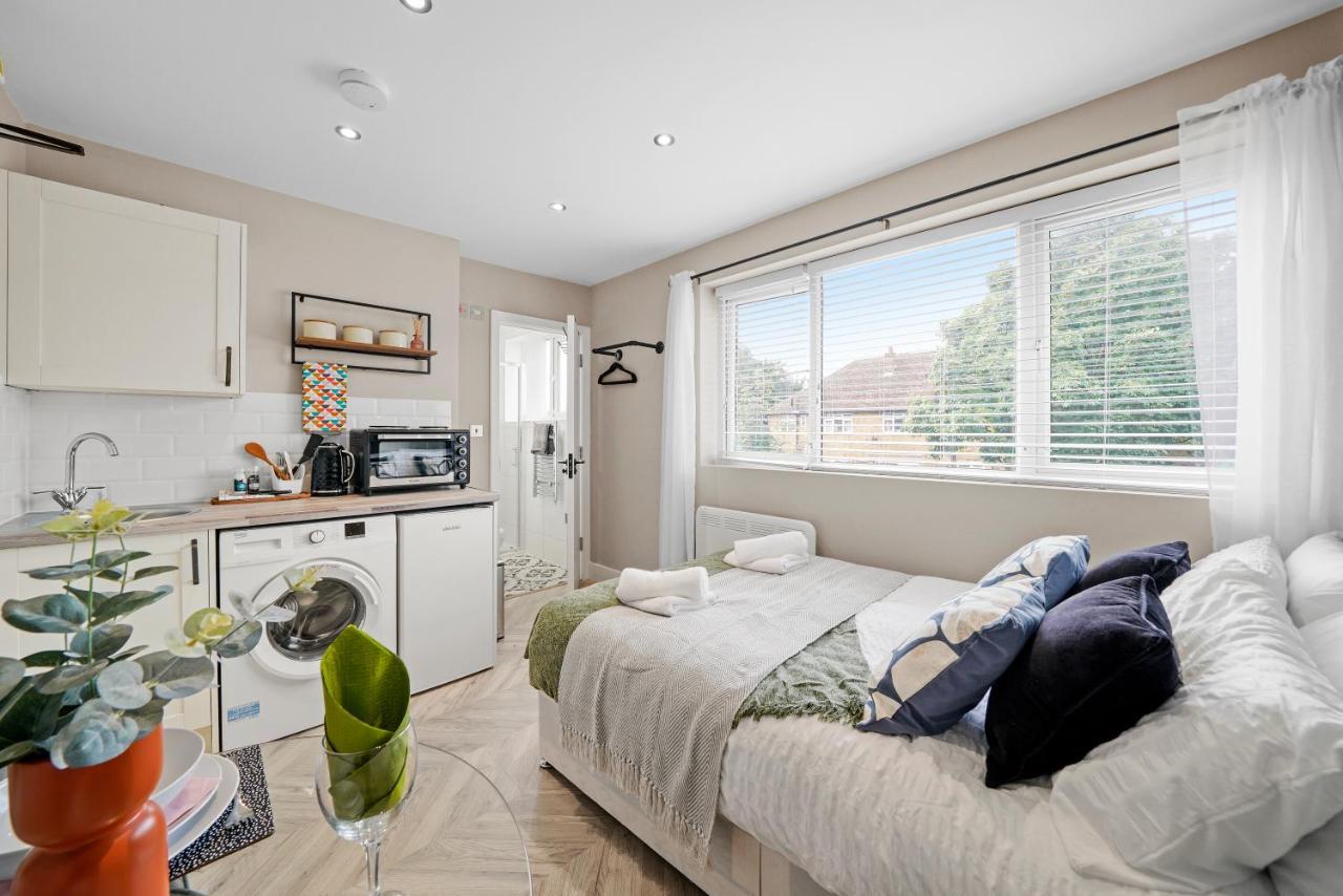Boutique Heathrow Studio'S - Parking - Garden Lejlighed Harmondsworth Eksteriør billede